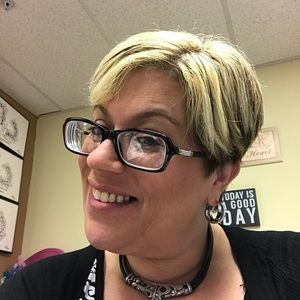 Meet your Posher, Paula